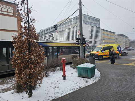 Accident in Debrecen: bus collides with car, passenger injured