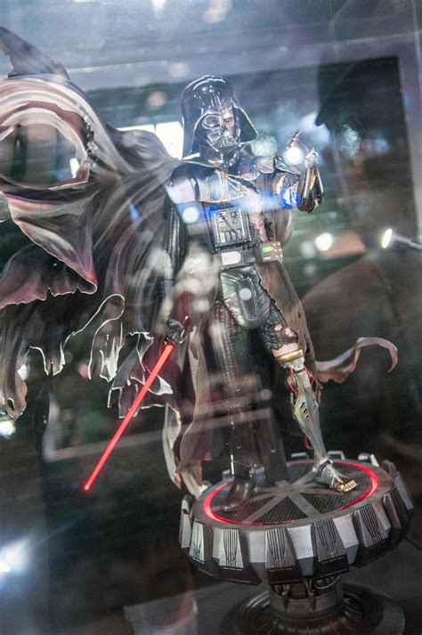 Hot Toys Th Scale Darth Vader Battle Damaged Dx Collectible Figure Page