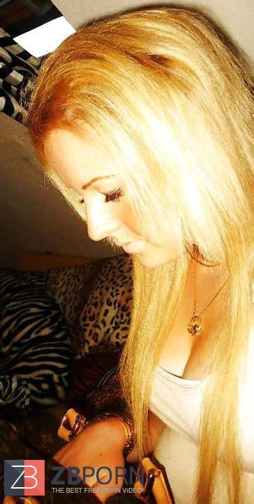 Nineteen Years Old Stef Woman ZB Porn