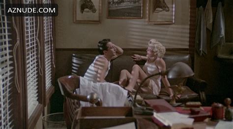 Hillary Summers Nude Aznude