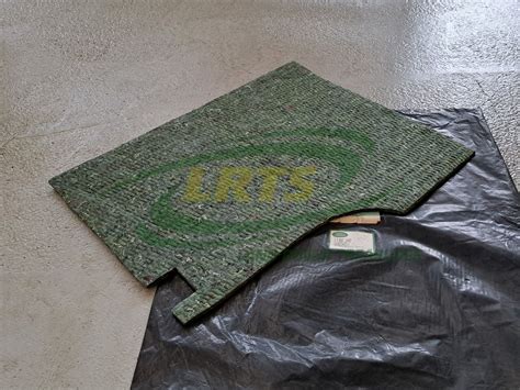 MUC1497 UNDERLAY LH FRONT FLOOR LAND ROVER DEF - Land Rover Treasure Shop