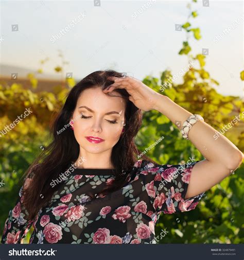 Sexy Hot Attractive Brunette Woman Slim Foto Stock Shutterstock
