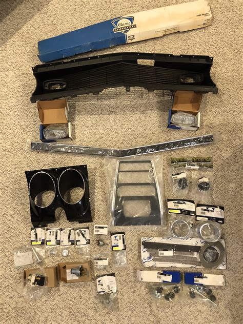 Various Dash Interior And Grill Parts For Team Camaro Tech