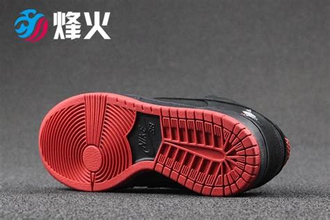 Купить кроссовки Пламя спортивные Найк данк СБ низким ТРД СМО голубей ...