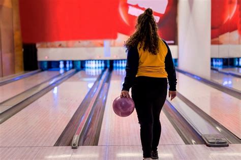 8 Tips for Bowling Mental Game: Bowling Best Routine