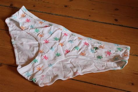 Se produkter som liknar Bikini bikinitrosor bikiniund på Tradera