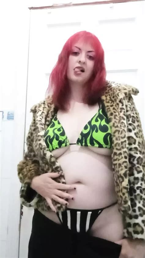 Horny Crab Girl Flashes Tits In Bathroom American Weird Porn XHamster