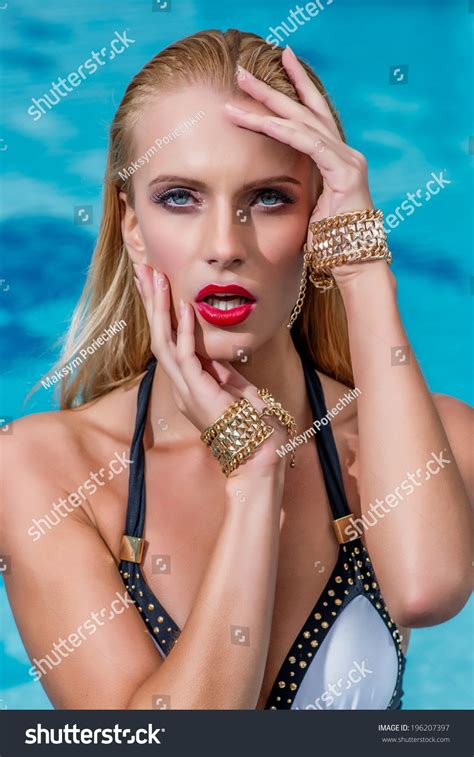 Fashion Portrait Sexy Blonde Pool Bikini Stock Photo 196207397 Shutterstock