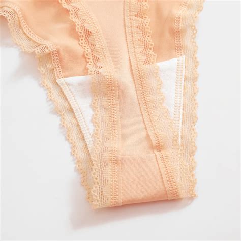 Finetoo Seamless Thong Brief For Woman Comfort Lingerie Classical Wave Point Panties Milk Ice