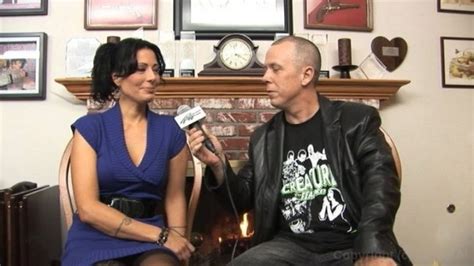 Brunette Girl Gets Her Pussy Drilled From Seasoned Players By