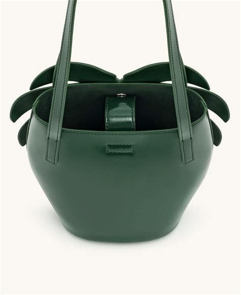 Stunning Jet Set Babe Leaf Bag Slaylebrity
