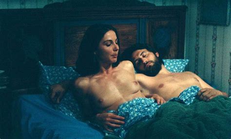 Thérèse Liotard Nude L une chante lautre pas Pics Video TheFappening