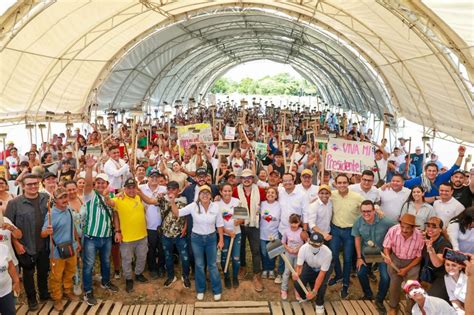 267 familias de Puerto López recibieron 600 hectáreas de la ANT