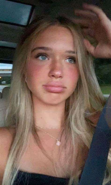 Pin By Leilaluvsfrl On Pins By You Pretty Blonde Hair Blonde Hair Green Eyes Blonde Hair Looks