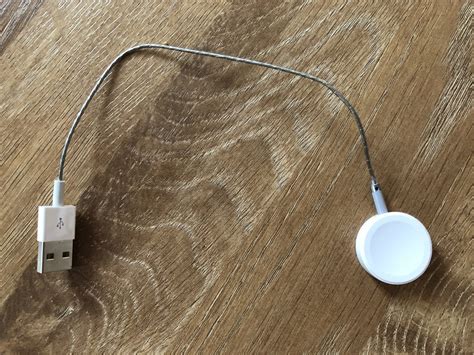 Nabíjecí kabel na Apple Watch - Apple Bazar
