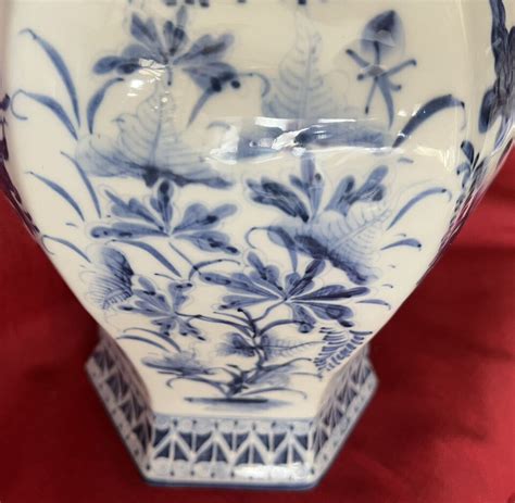 MAITLAND SMITH Handmade Blue And White Lidded Temple Ginger Jar Vintage