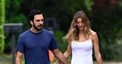 Bikini Clad Gisele Bundchen Shows Off Her Growing Baby Bump