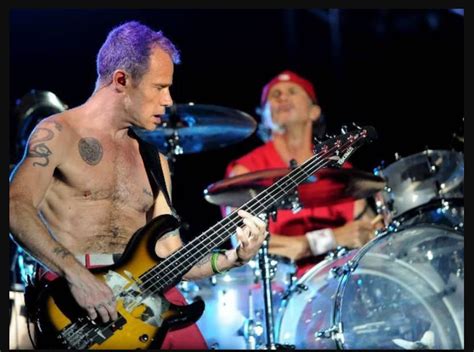 Red Hot Chili Peppers En Costa Rica Recordemos El Barrial En El Rosabal Y Sus Conciertazos Del