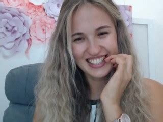 Melassa Nude On Webcam In Her Live Sex Chat SexyPussy