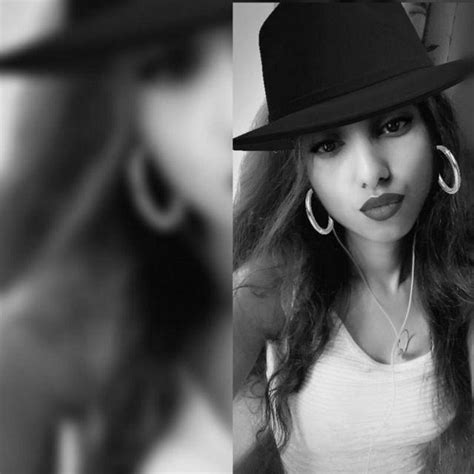 Desi Girl Nude Scrolller