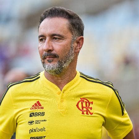 Casagrande O fôlego do Vítor Pereira está acabando no Flamengo