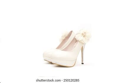 75 Nude Sparkling Shoes Images Stock Photos And Vectors Shutterstock
