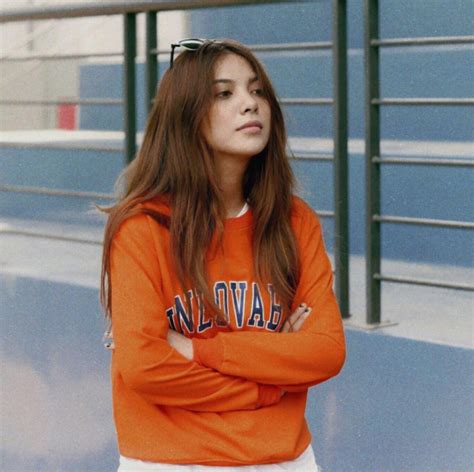 hot girl xinh đẹp tài năng gây bão khắp MXH trong năm