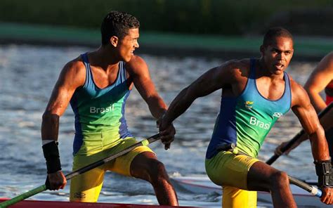 Pelados Na Nata O Naked Swimmers Delicias Do Remo Em Grupos S Gatinhos Delicias