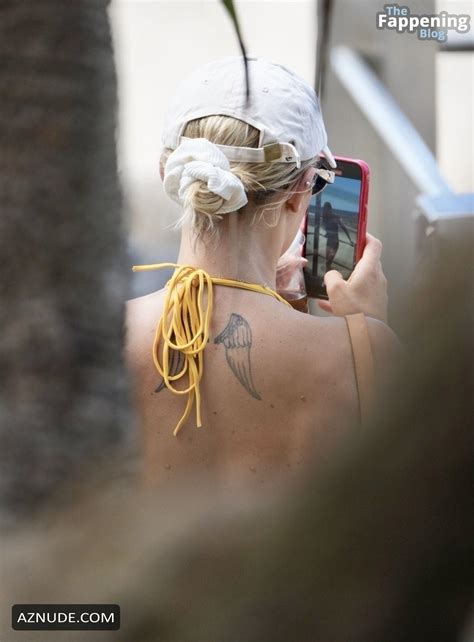 Tammy Hembrow Sexy Bikini Vacation AZNude