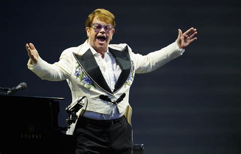 10 Best Elton John Songs of All Time - Singersroom.com