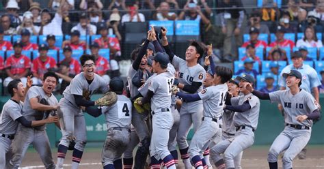 B Sports 慶応が107年ぶりに優勝 2連覇かけた仙台育英を降す 夏の甲子園 毎日新聞