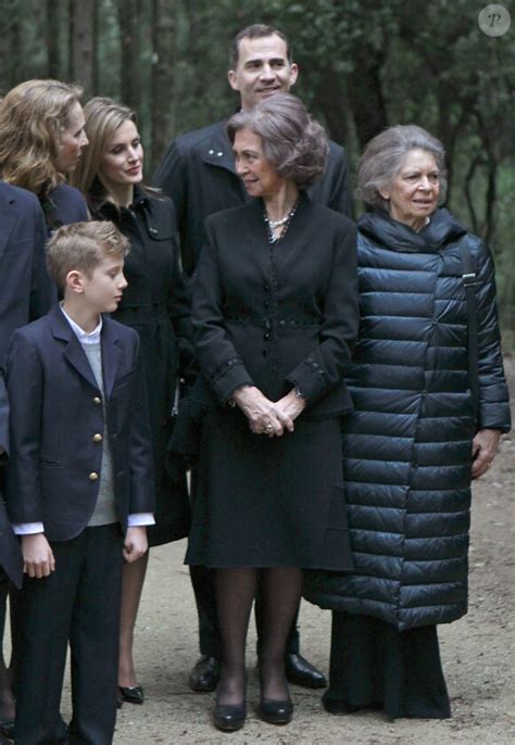 Photo L Infante Elena La Princesse Letizia Le Prince Felipe La