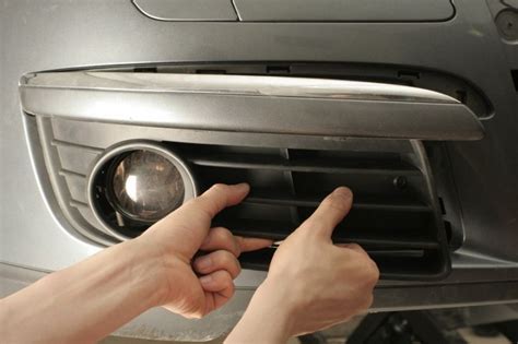Куда вкручивается буксировочный крюк volkswagen jetta 5