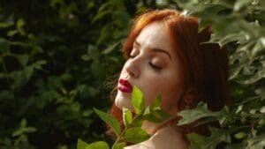 Redhead Makeup Nude Lips To Rock This Fall How To Be A Redhead