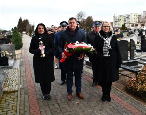 W Adze Powiatowe Uczci Y Rocznice Powrotu Ziemi K Pi Skiej Do Macierzy