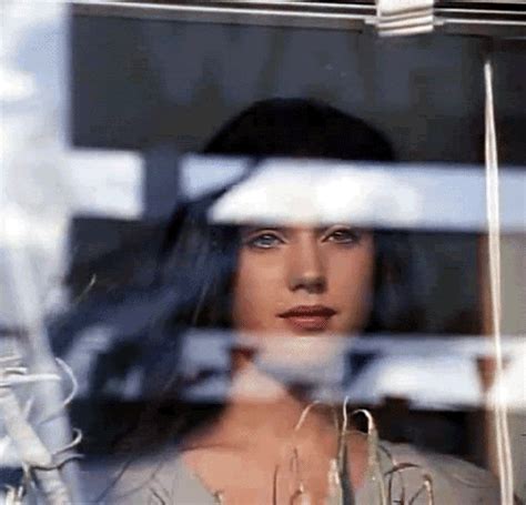 Movie Lovers Reviews The Hot Spot Jennifer Connelly At Her Best