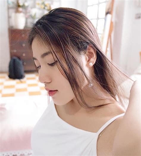 Góc nghiêng của hot girl đình đám và gái xinh trên Facebook Ai đẹp hơn