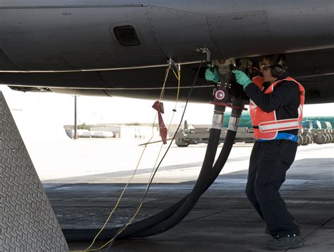 Dyess Maintainers Learn New Refueling Procedure Dyess Air Force Base