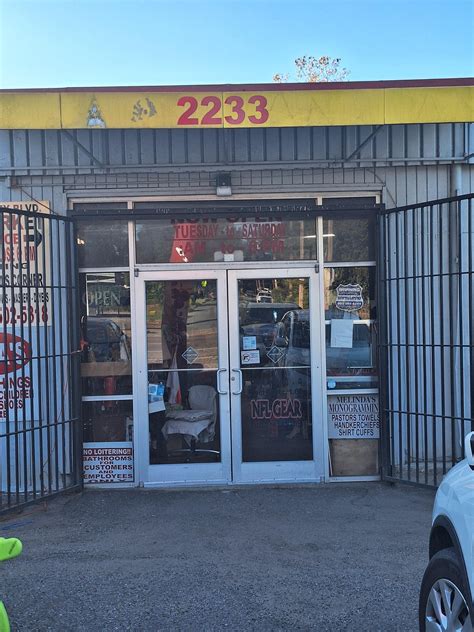 Elvis Presley Blvd. Flea Market | Memphis TN