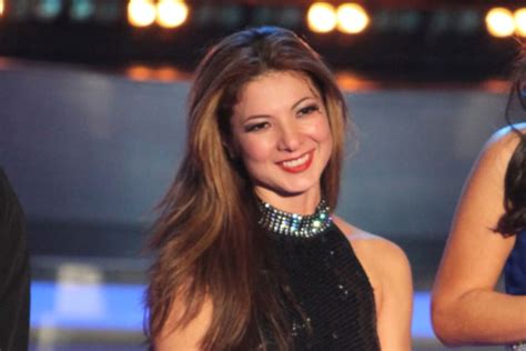 El Temerario S Wife Priscila Wears A Sexy Bikini In Mexico