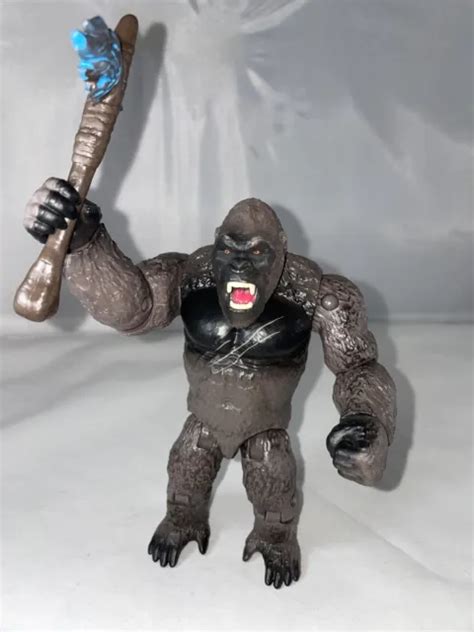 PLAYMATES GODZILLA VS Kong MonsterVerse 6 Kong With Battle Axe Figure