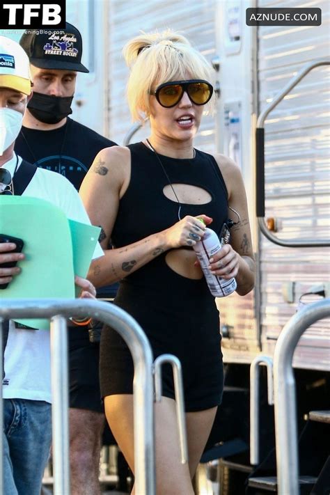 Miley Cyrus Sexy Seen Flaunting Her Hot Cleavage And Legs At The NBC