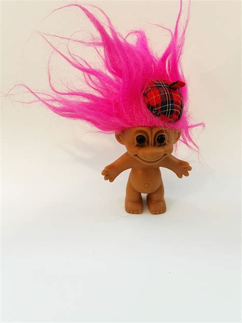 Vintage Hot Pink Troll Pink Hair Plaid Tam Naked Troll Doll Rare Scotland Russ Troll Collectible