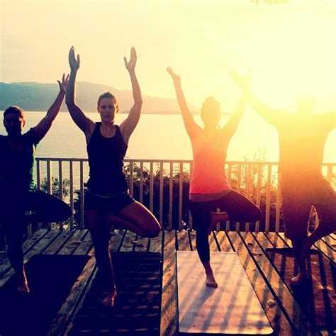 9 Yoga Etiquette Rules That Instructors Wish You'd Follow (Because You