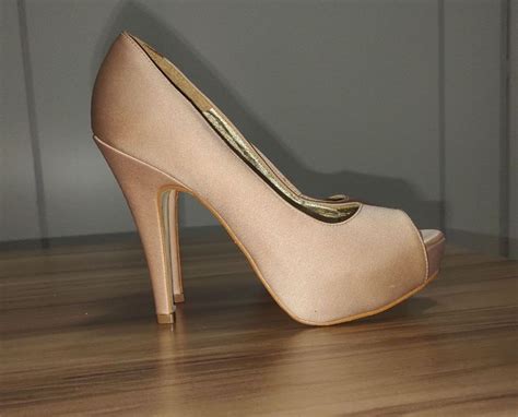 Peep Toe Nude Sand Lia Feminina Seculo Xxx Usado Enjoei