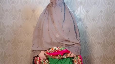 Horny Pathan Girl With Big Ass Pushing A Cucumber Inside Her Ass And Pussy Xxx Mobile Porno