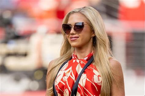 Gracie Hunt Soaking In The Last Days Of Summer In New Bikini