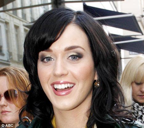 I Wrestled A Girl And I Liked It Katy Perry S Tussle In The Hay With Sexy Brunette Daily