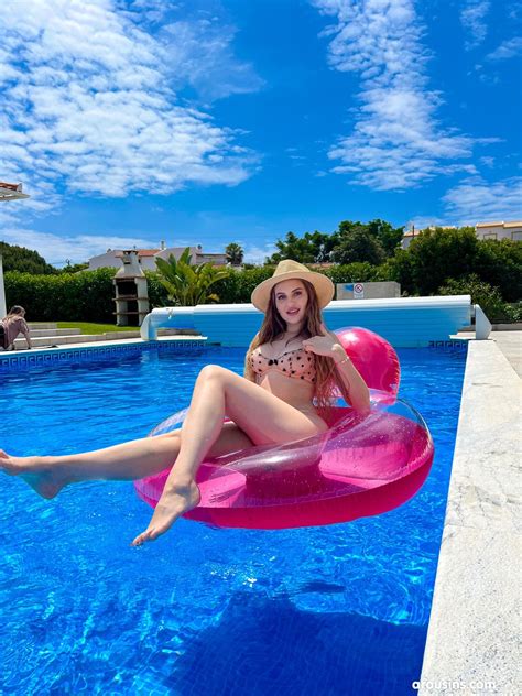 Arousins Performed By Dee Vine Kate Quinn Ruby Shades Naked XXX CoedCherry