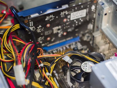 Как узнать какая материнская плата стоит на компьютере